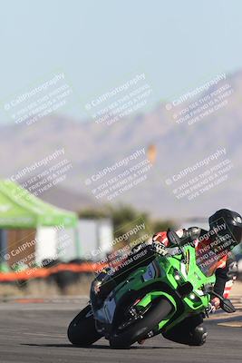 media/Oct-30-2025-Racers Edge (Thu) [[dabbdaf680]]/2-A Group/Session 2 (Turn 16)/